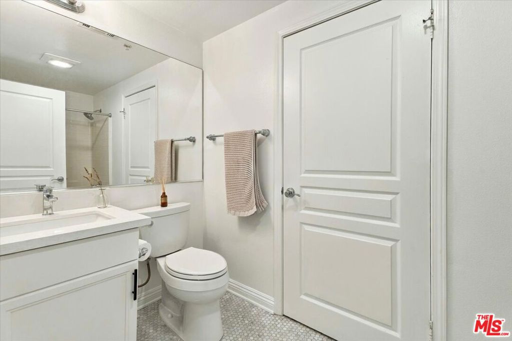 13044 Pacific Promenade 408 Property Photo 15