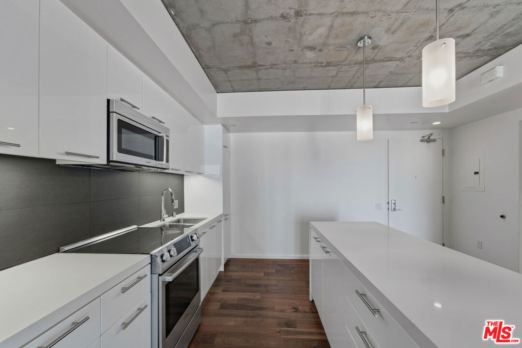 8500 W Sunset Boulevard 510 Property Photo 6