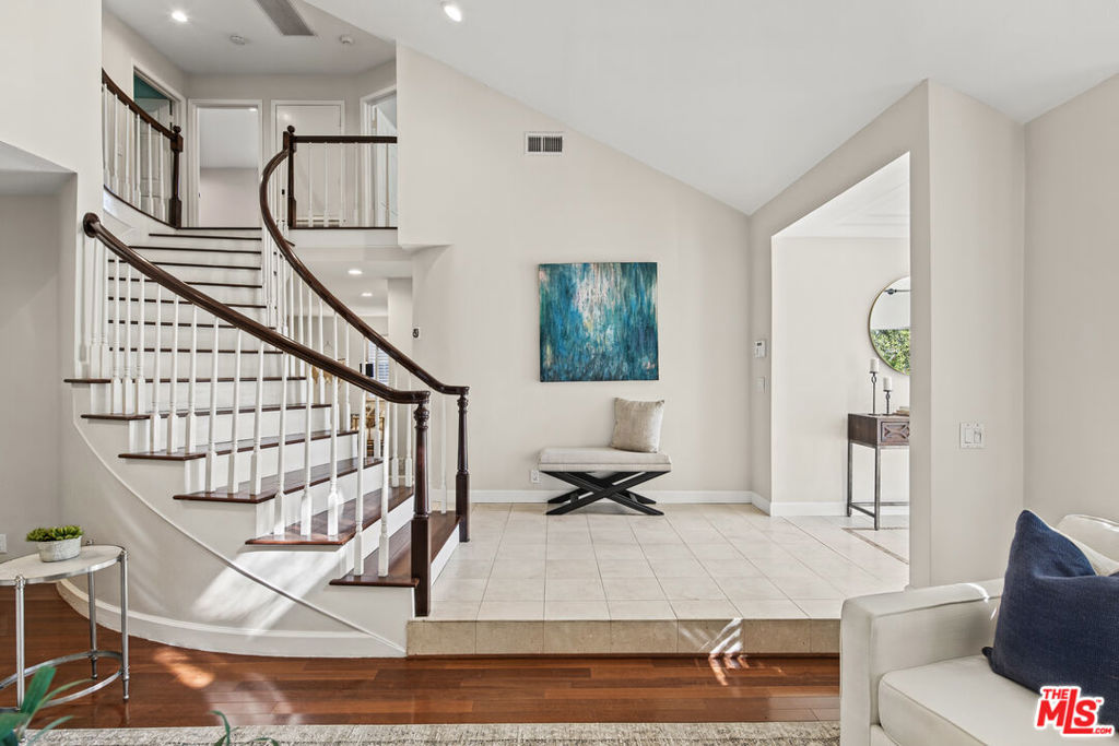 4529 Cedros Avenue Property Photo 8