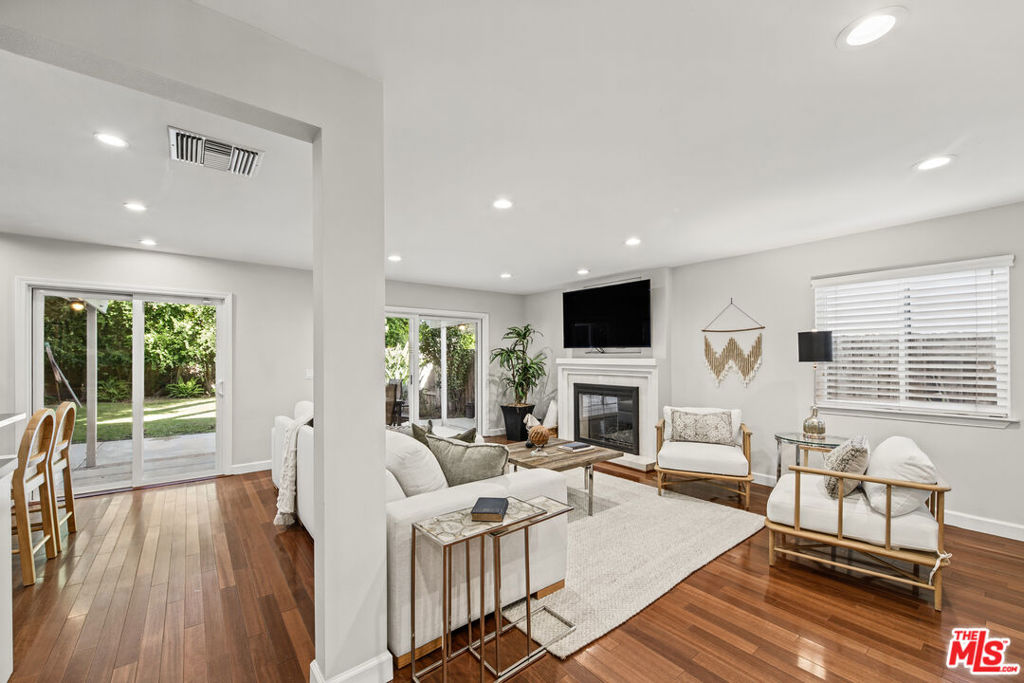 4529 Cedros Avenue Property Photo 18