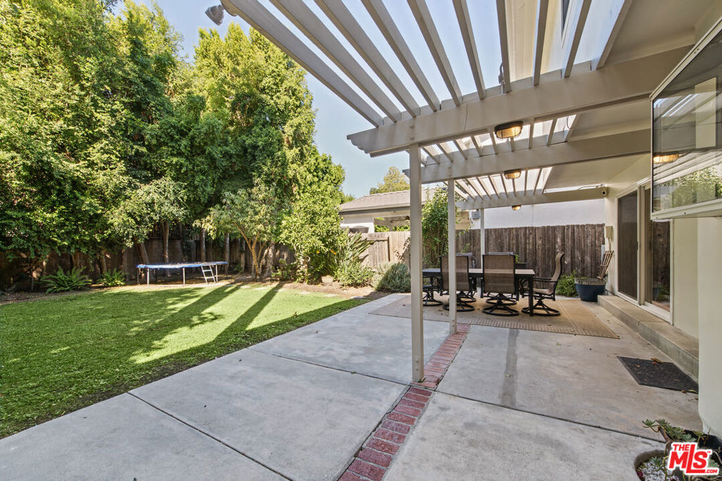 4529 Cedros Avenue Property Photo 19
