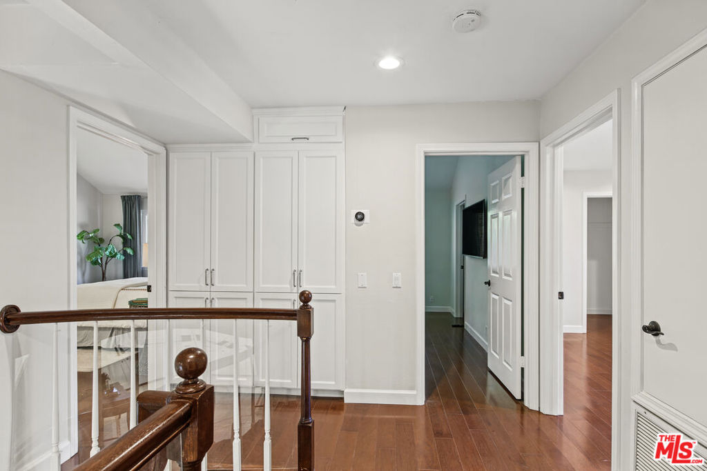 4529 Cedros Avenue Property Photo 27