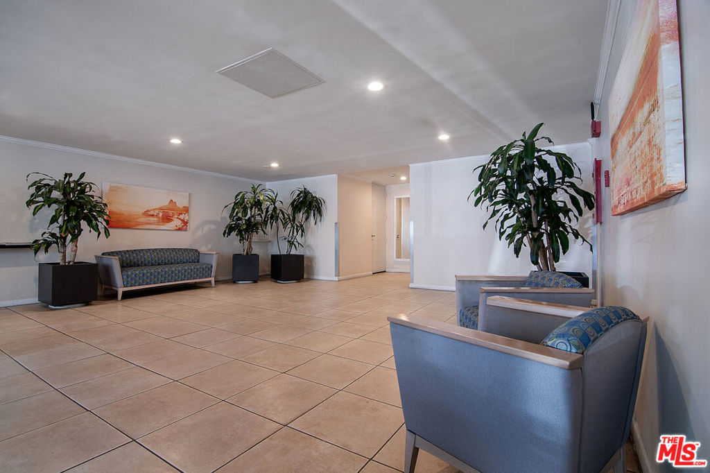 306 Bora Bora Way 202 Property Photo 4