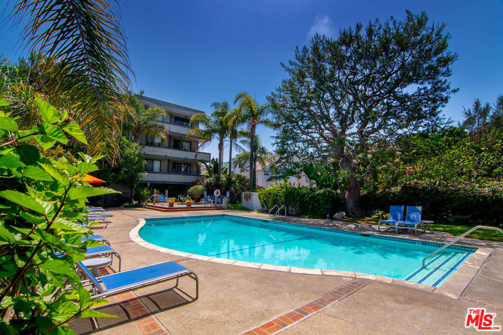 306 Bora Bora Way 202 Property Photo 25