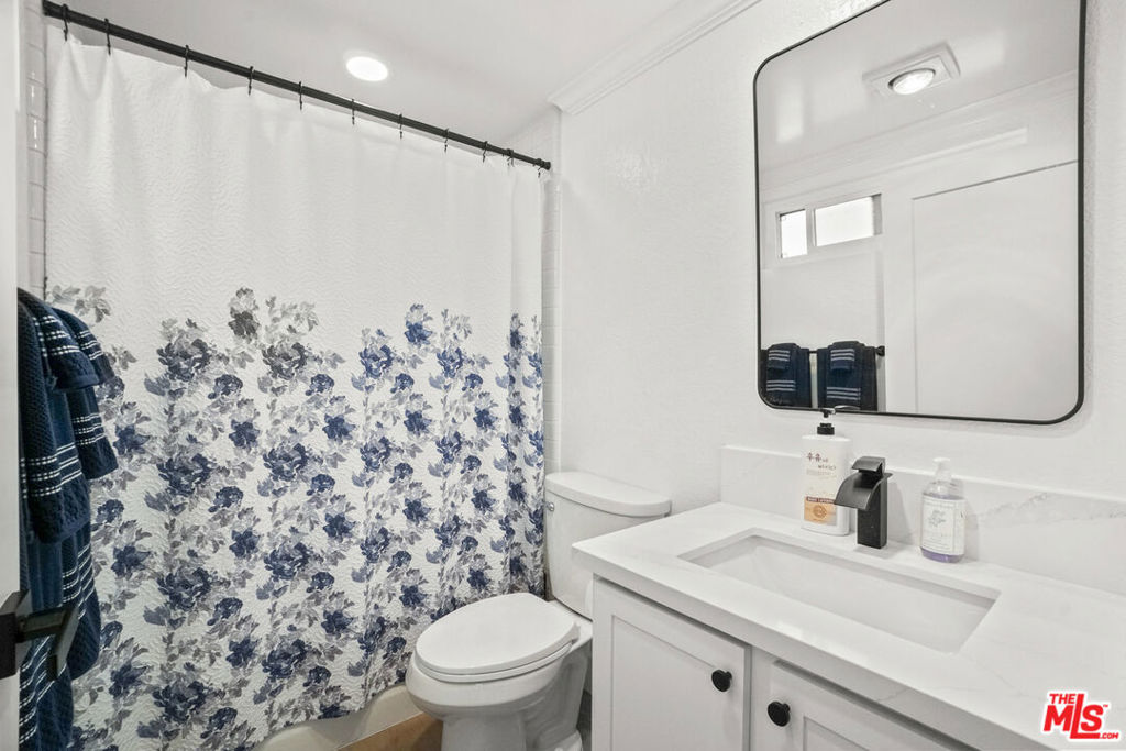 1230 E Ocean Boulevard 504 Property Photo 19