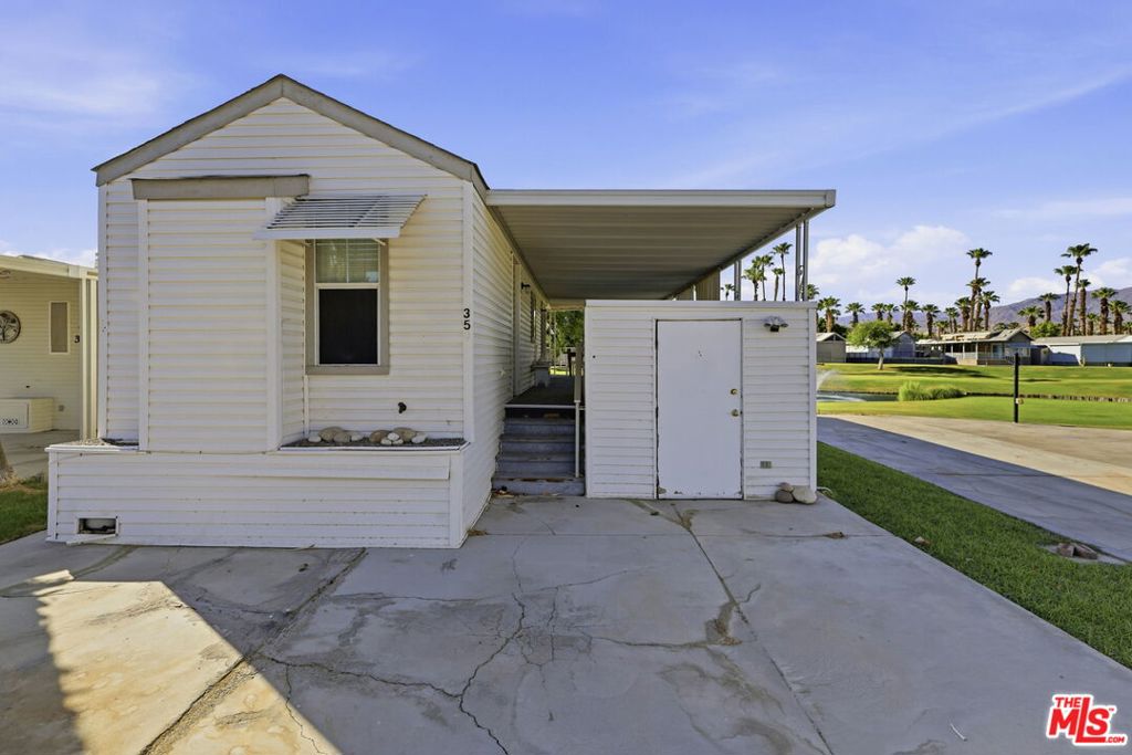 84136 Avenue 44 359 Property Photo 1