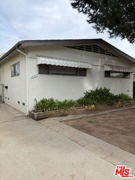 1630 Amherst Avenue Property Photo 2