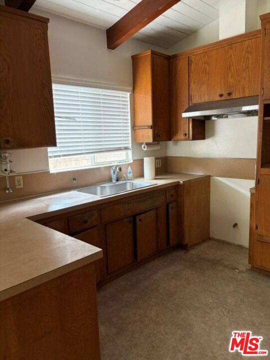 1630 Amherst Avenue Property Photo 5