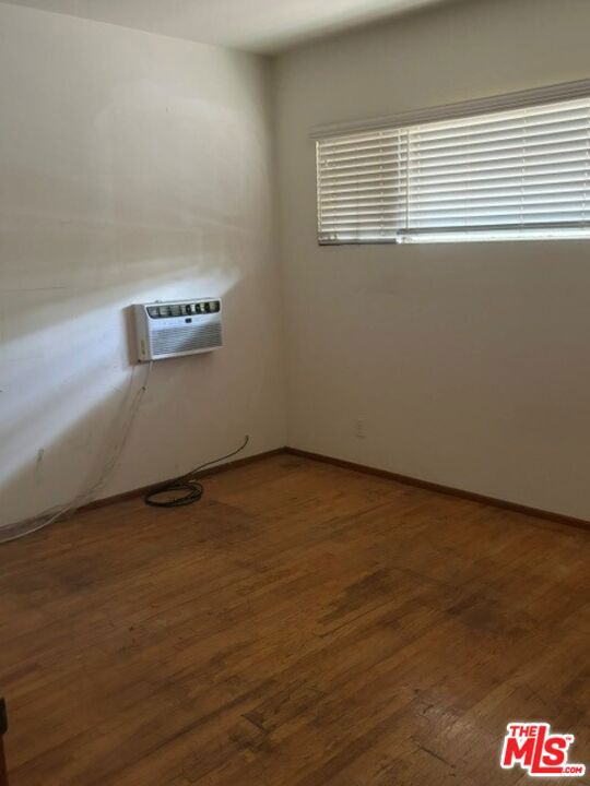 1630 Amherst Avenue Property Photo 9
