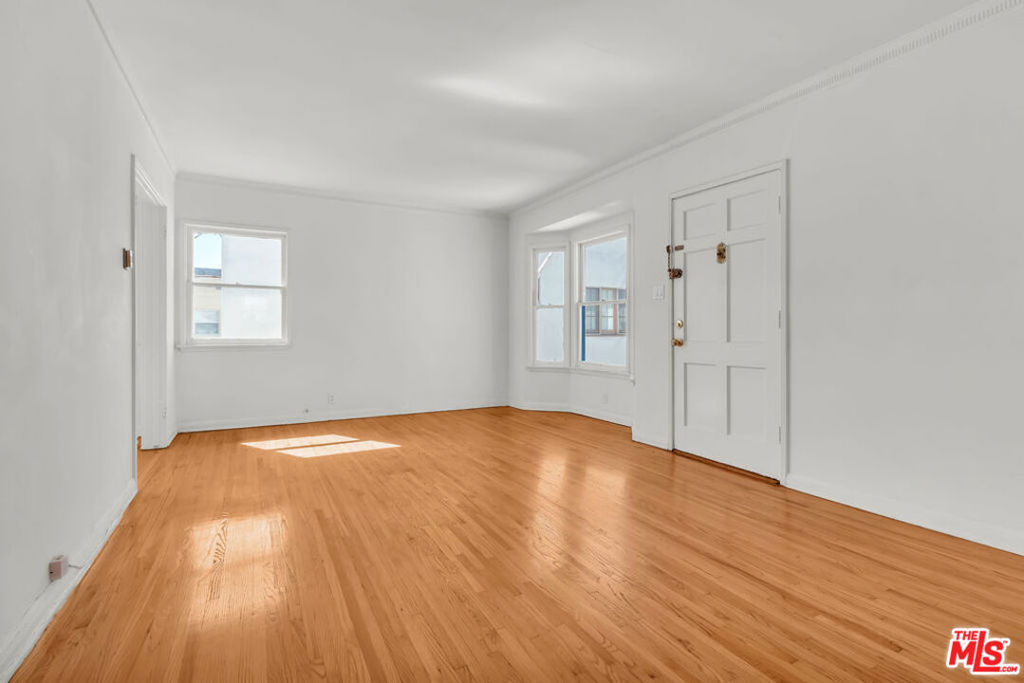622 1/2 S Cloverdale Avenue Property Photo 5