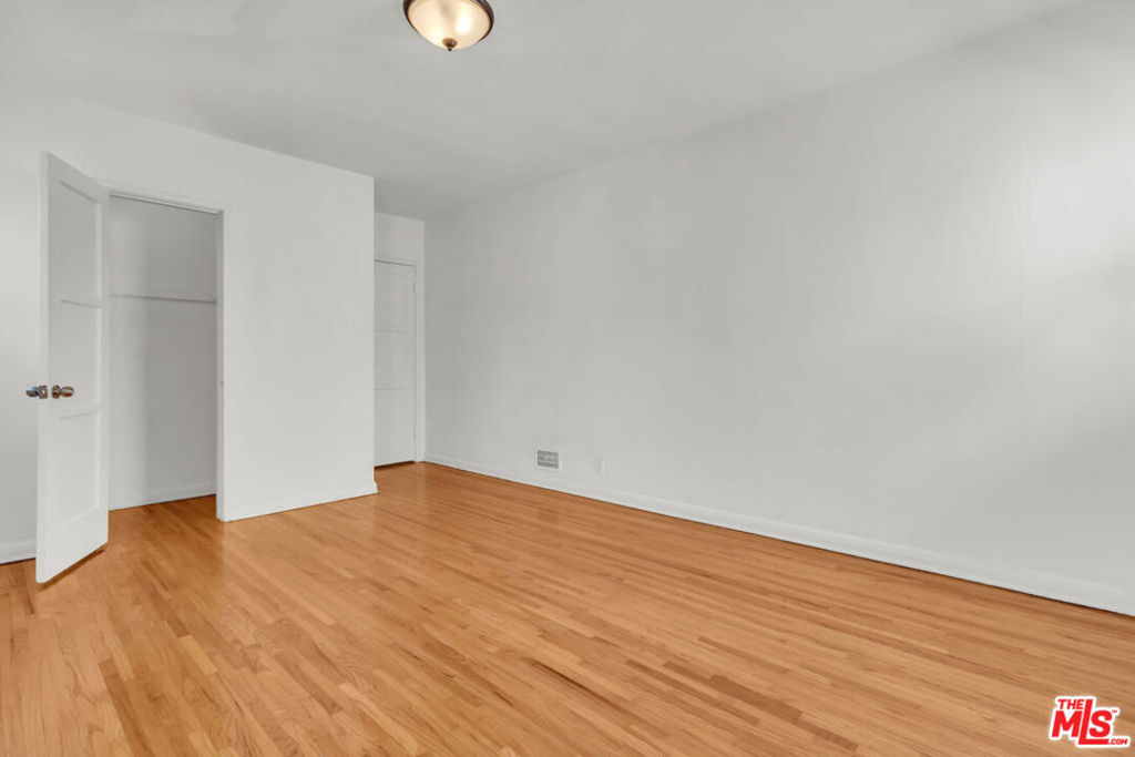 622 1/2 S Cloverdale Avenue Property Photo 20
