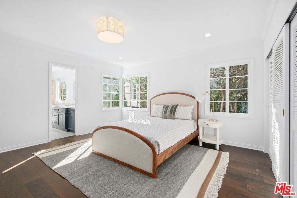 201 S Bristol Avenue Property Photo 19