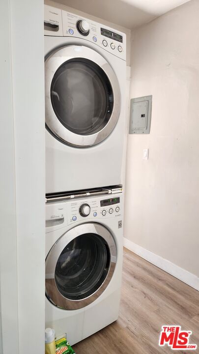 1180 S Bronson Avenue Property Photo 6