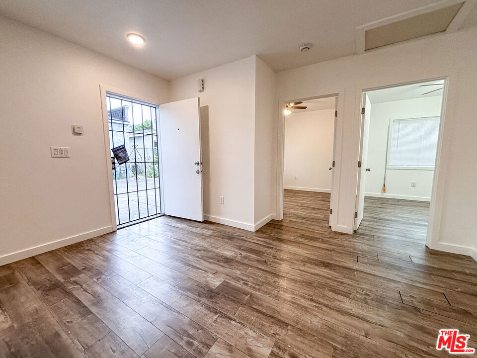 620 E 79th Street Property Photo 3