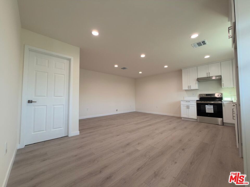 20245 Gifford Street Property Photo 3