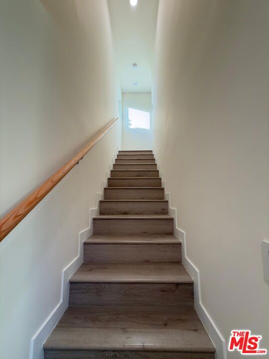 20245 Gifford Street Property Photo 7