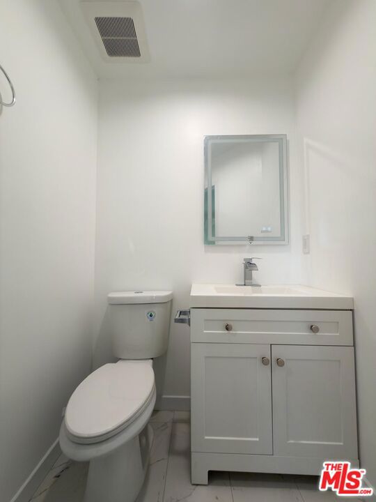 20245 Gifford Street Property Photo 16