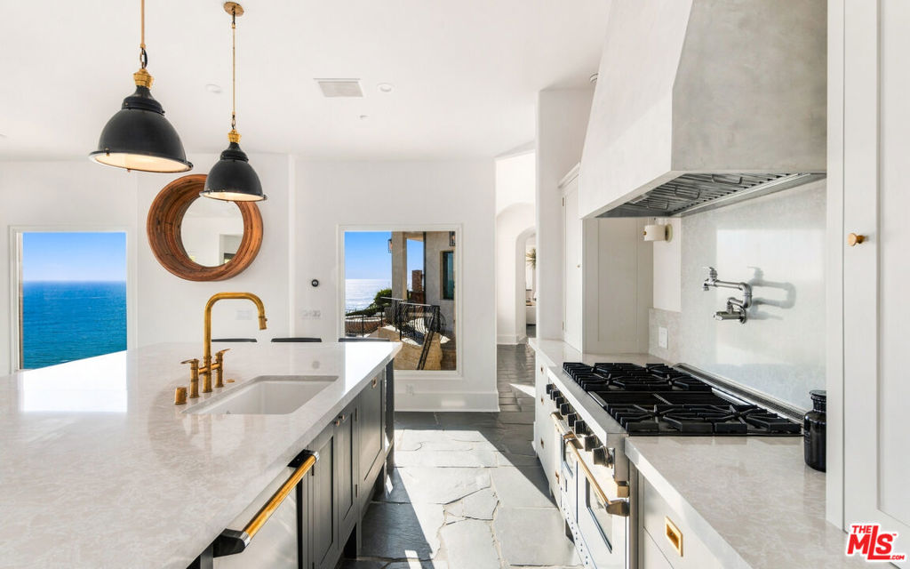 32045 Pacific Coast Highway Property Photo 17