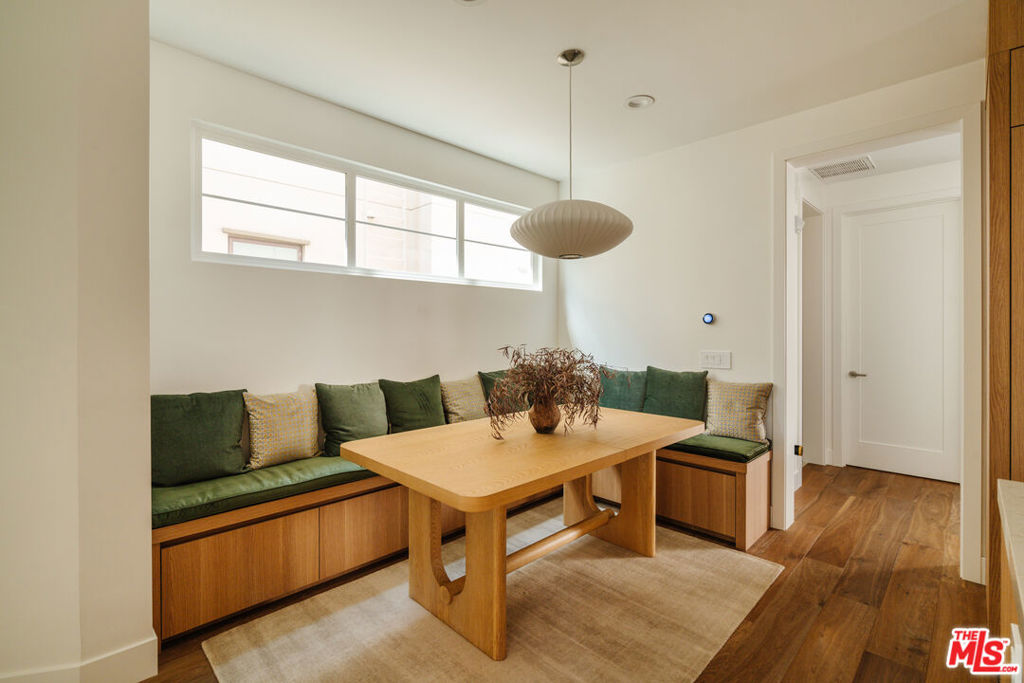 5837 N Lantern Court Property Photo 4