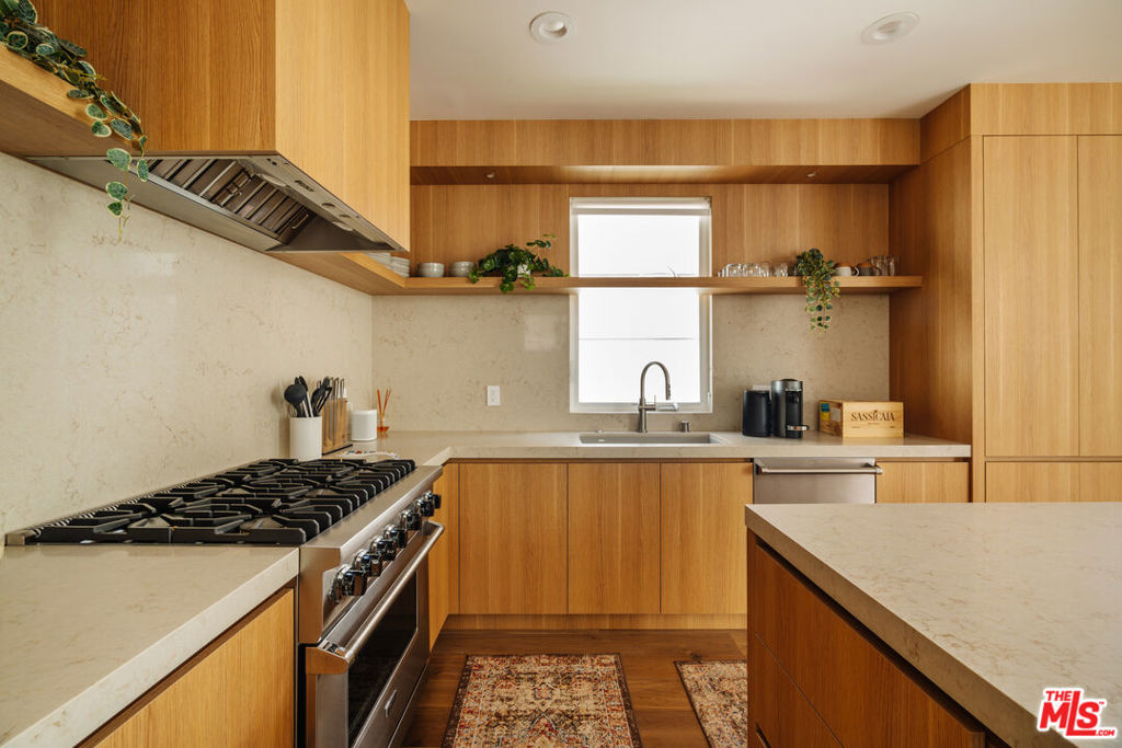 5837 N Lantern Court Property Photo 6