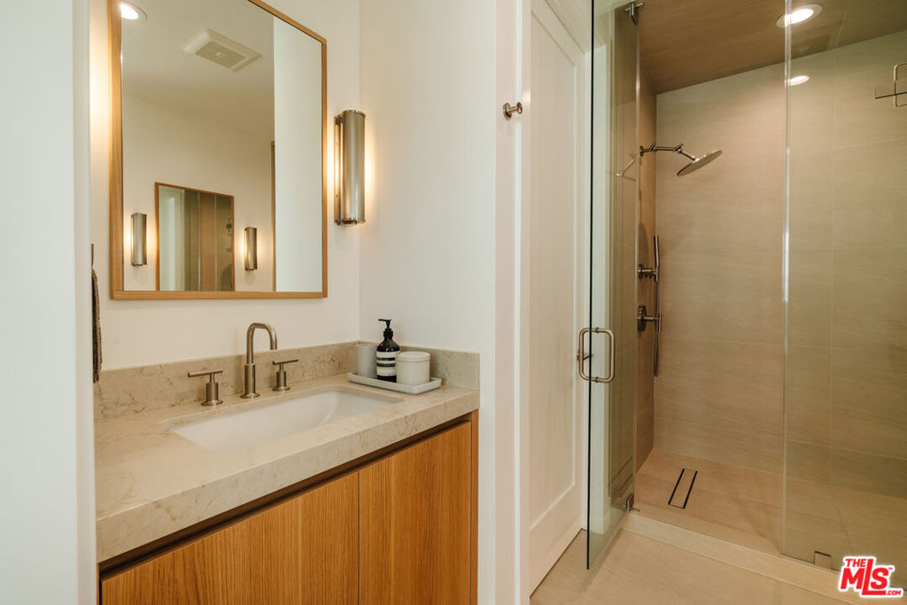 5837 N Lantern Court Property Photo 32
