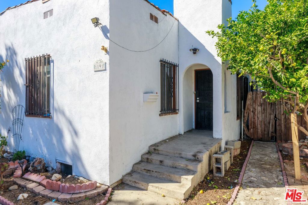1191 Sunset Avenue Property Photo 3