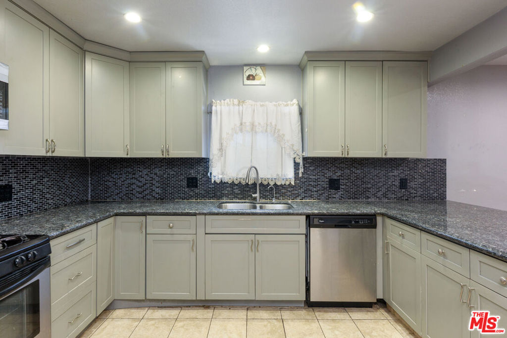 1191 Sunset Avenue Property Photo 17