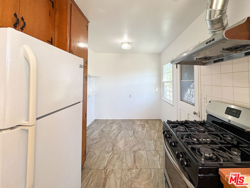 6033 Hillandale Drive Property Photo 11