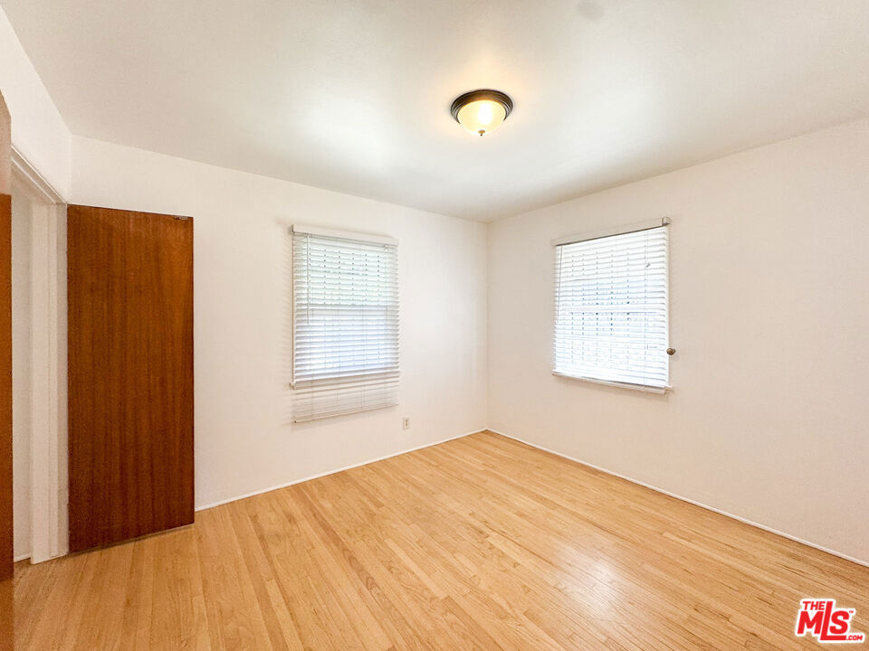 6033 Hillandale Drive Property Photo 18