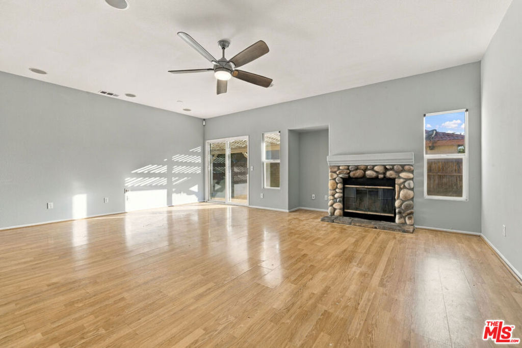 1836 Stratford Street Property Photo 2