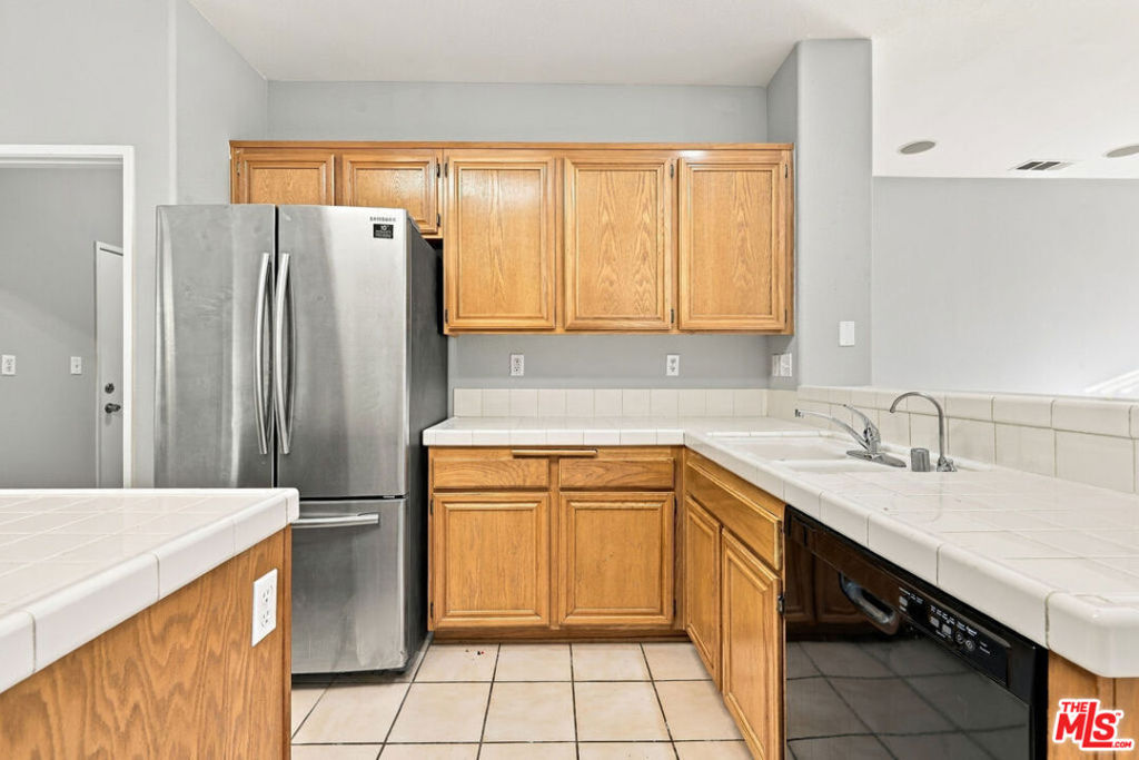 1836 Stratford Street Property Photo 5