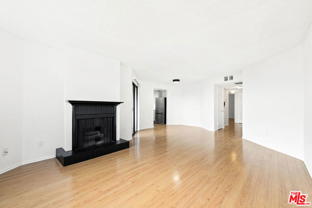 1554 E Wilson Avenue Property Photo 6
