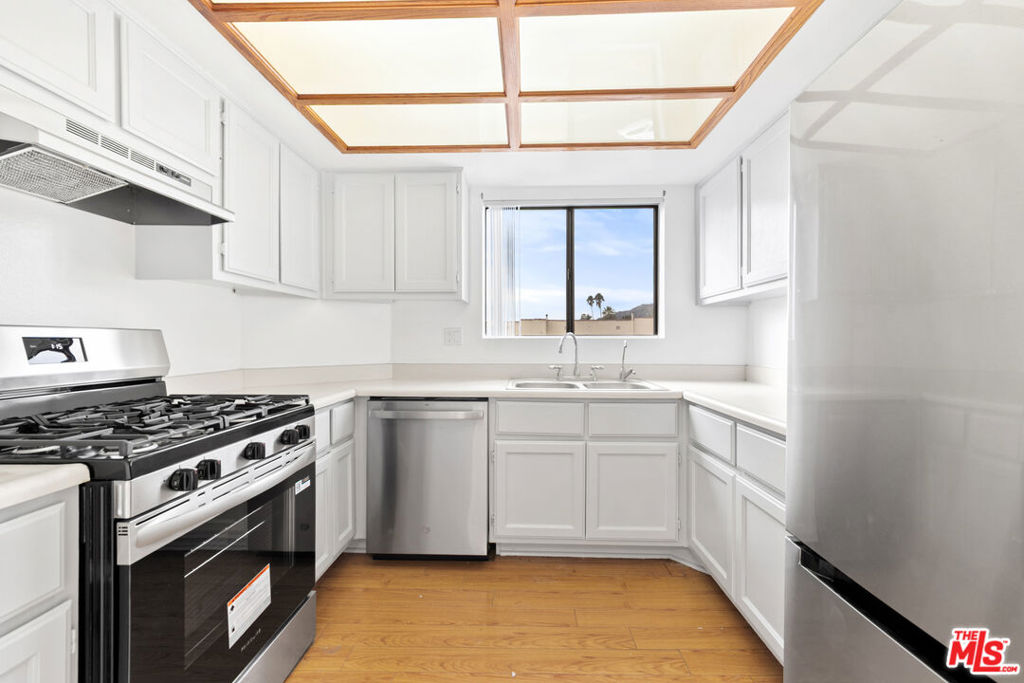 1554 E Wilson Avenue Property Photo 7