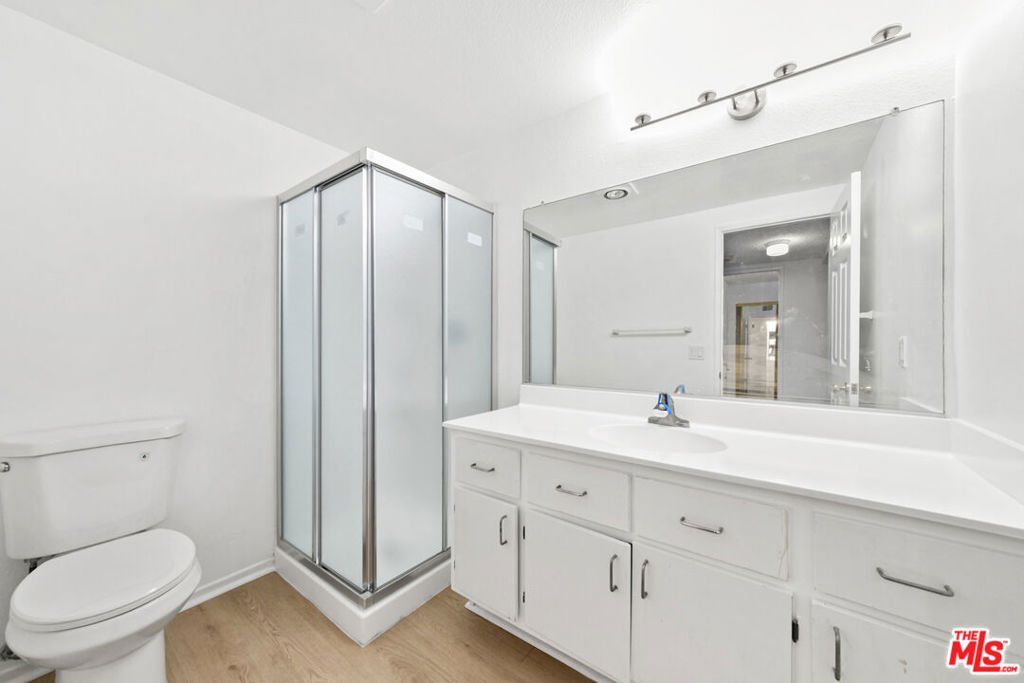 1554 E Wilson Avenue Property Photo 8