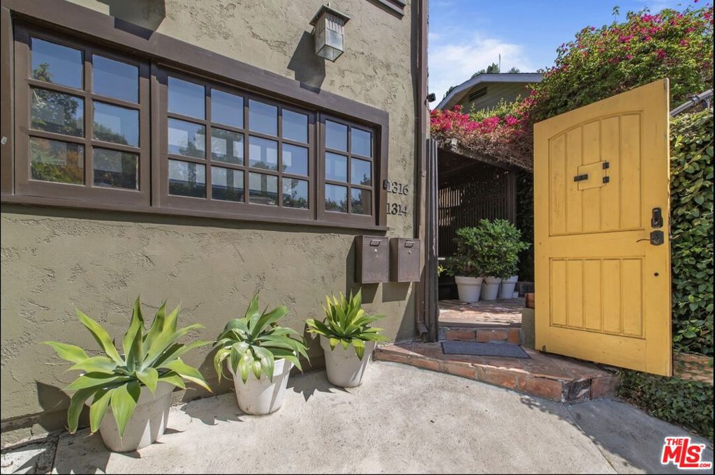 1316 N Occidental Boulevard Property Photo 1