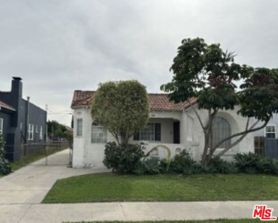 1120 W 64th Street Property Photo 1