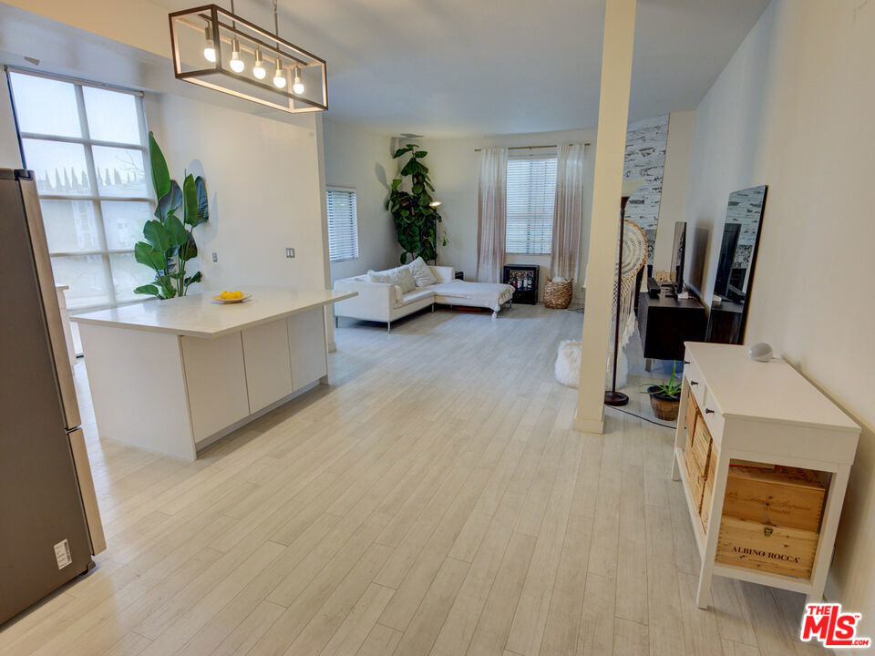 1670 Malcolm Avenue 202 Property Photo 13