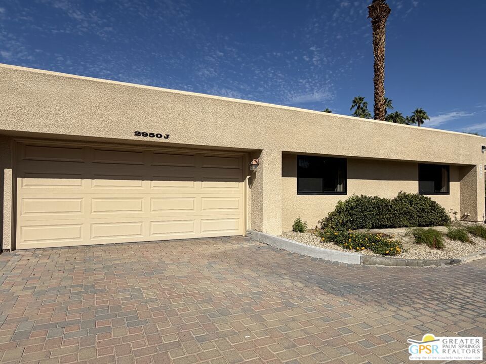 2950 E Escoba Drive J Property Photo 1