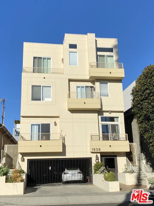 26103469 Property Photo 1