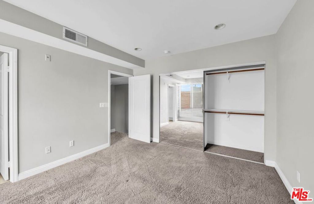 26103469 Property Photo 9