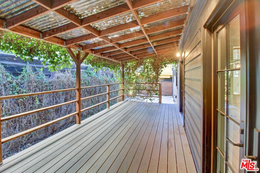 605 Indiana Avenue Property Photo 25