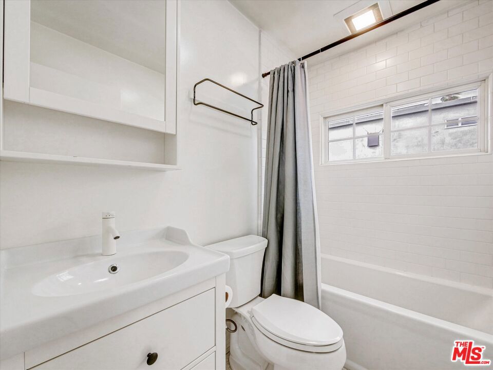 605 Indiana Avenue Property Photo 37