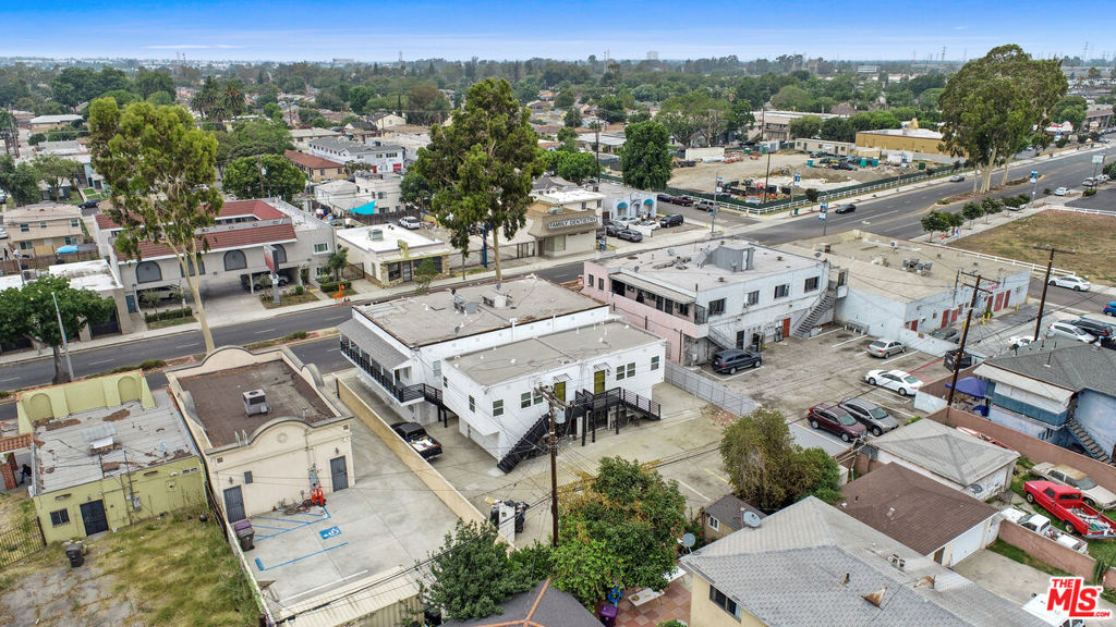6068 Atlantic Avenue Property Photo 9