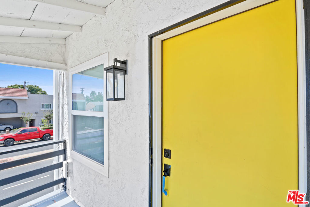 6068 Atlantic Avenue Property Photo 10