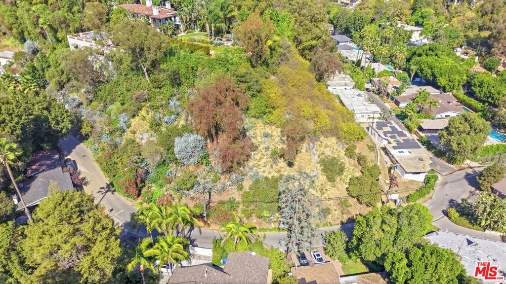 10025 Cielo Property Photo 10