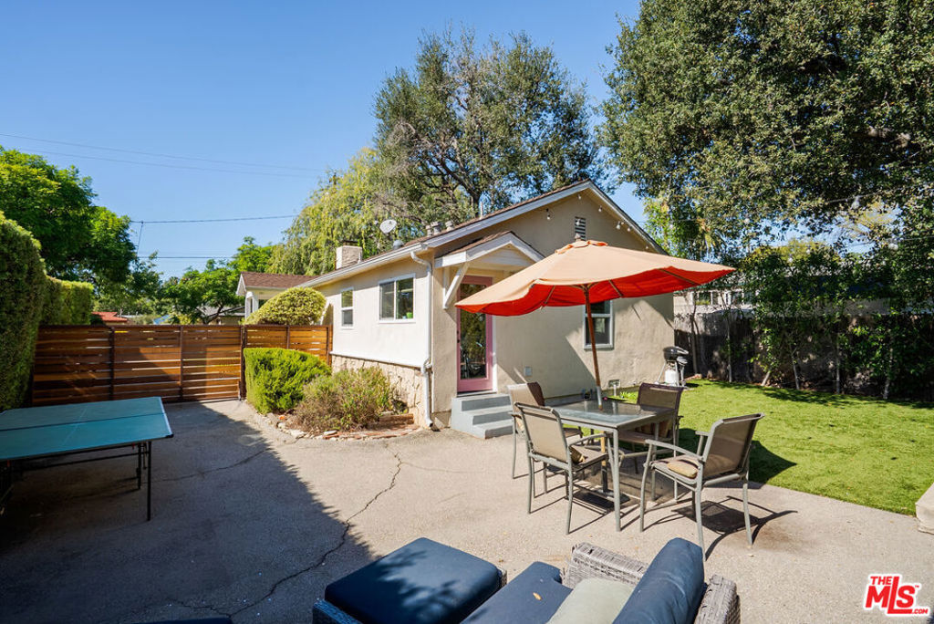 1900 Mentone Avenue Property Photo 35