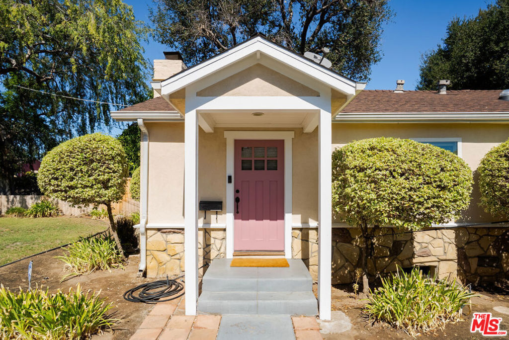 1900 Mentone Avenue Property Photo 37