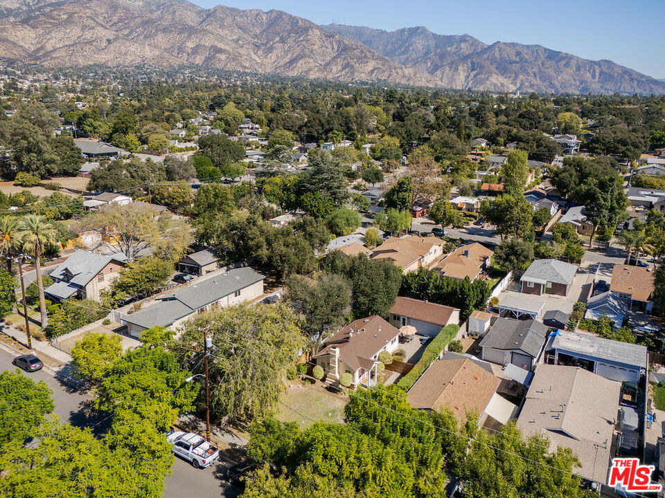 1900 Mentone Avenue Property Photo 39