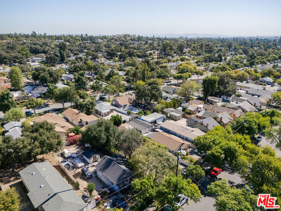 1900 Mentone Avenue Property Photo 41