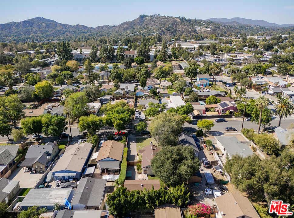 1900 Mentone Avenue Property Photo 43